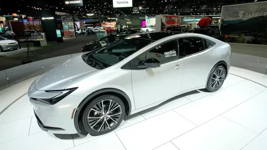 Nuevos Autos Destacando el nuevo Toyota Prius 2023